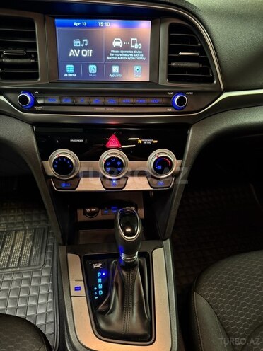 Hyundai Elantra 2018, 120,000 km - 2.0 l - Gəncə