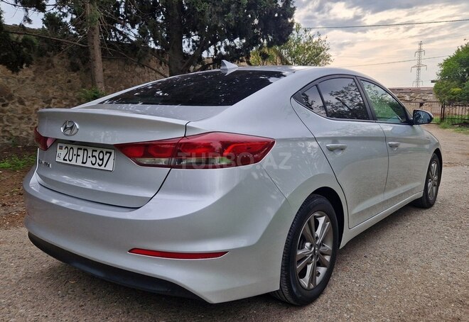 Hyundai Elantra 2017, 102,998 km - 2.0 l - Gəncə