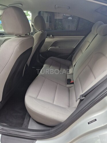 Hyundai Elantra 2017, 102,998 km - 2.0 l - Gəncə
