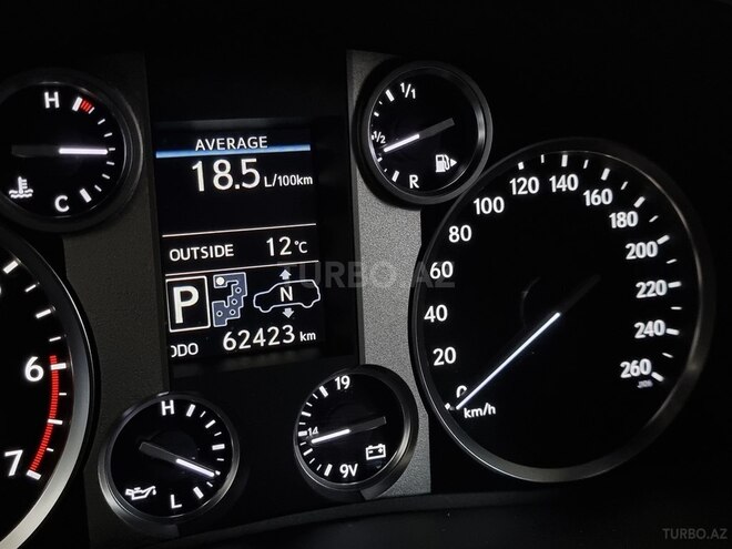 Lexus LX 570-28