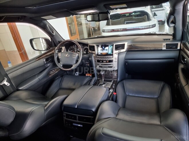 Lexus LX 570-22