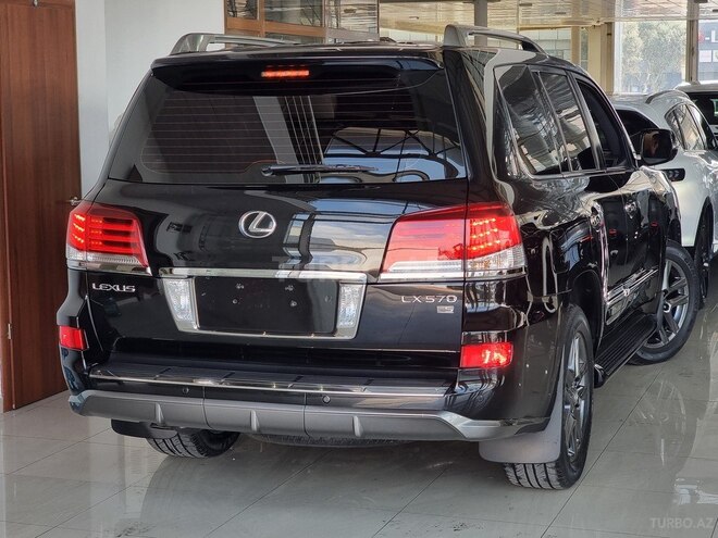 Lexus LX 570-10