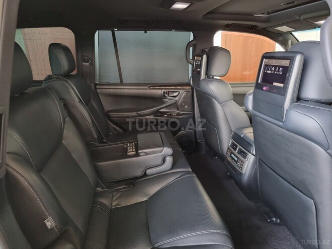 Lexus LX 570-24
