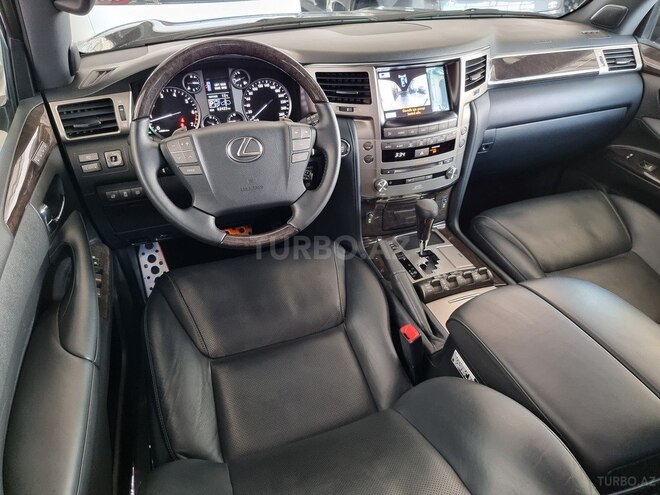Lexus LX 570-18
