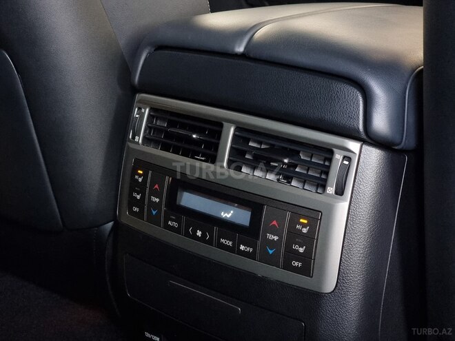 Lexus LX 570-26