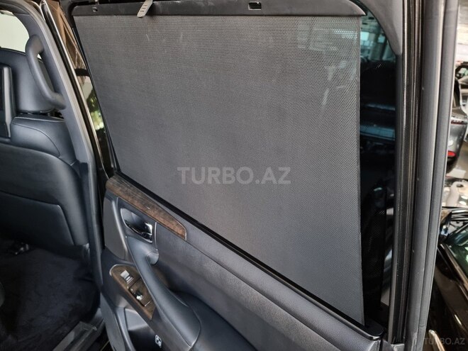 Lexus LX 570-33