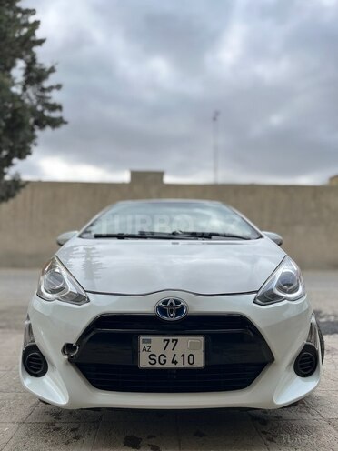 Toyota Prius C 2015, 104,000 km - 1.5 l - Bakı