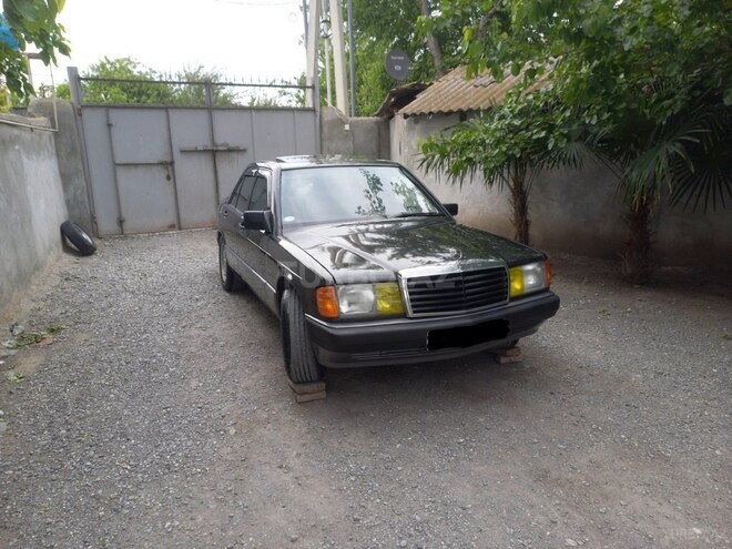 Mercedes 190 1993, 174,500 km - 2.0 л - Bərdə