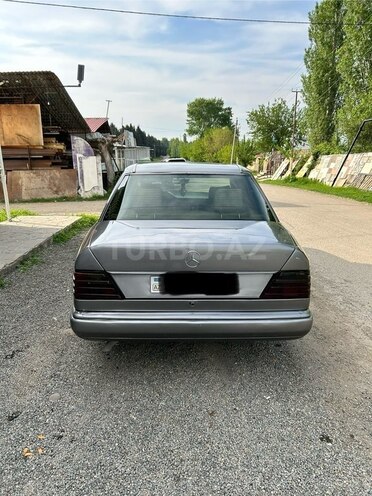 Mercedes E 220 1991, 353,696 km - 2.2 l - Tovuz