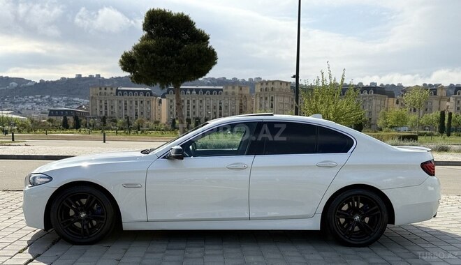 BMW 528 2014, 270,000 km - 2.0 l - Bakı