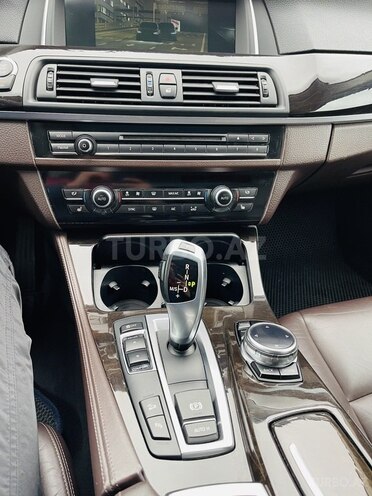 BMW 528 2014, 270,000 km - 2.0 l - Bakı