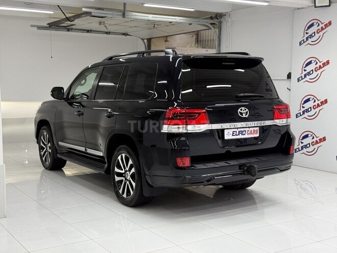 Toyota Land Cruiser-21