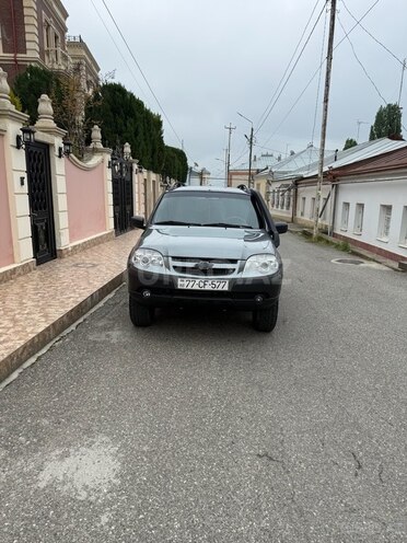 Chevrolet Niva 2018, 32,000 km - 1.7 l - Quba