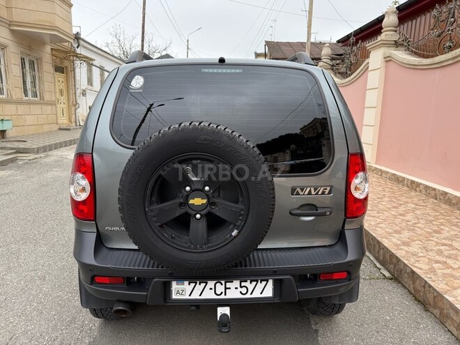Chevrolet Niva 2018, 32,000 km - 1.7 l - Quba