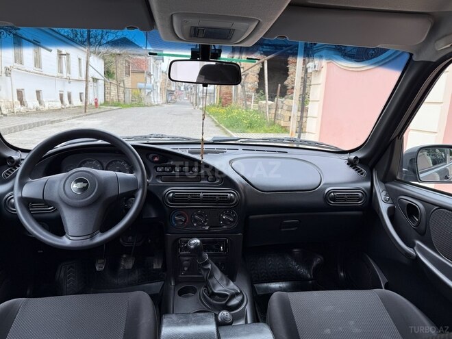 Chevrolet Niva 2018, 32,000 km - 1.7 l - Quba