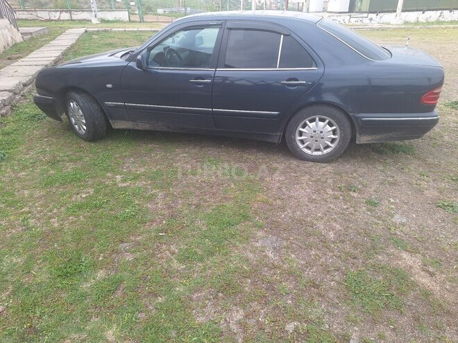 Mercedes E 230 1995, 530,000 km - 2.3 l - Mingəçevir