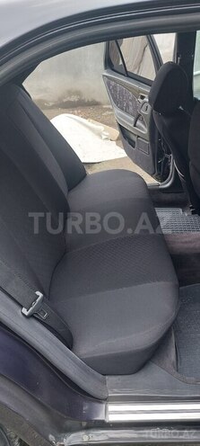 Mercedes E 230 1996, 473,768 km - 2.3 l - Qax