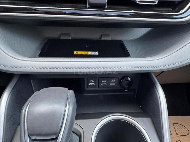 Toyota Highlander 2023, 35,228 km - 2.5 l - Bakı