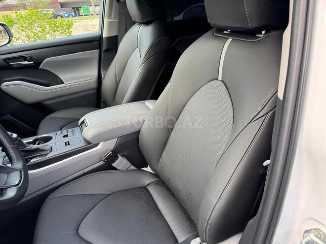 Toyota Highlander 2023, 35,228 km - 2.5 l - Bakı