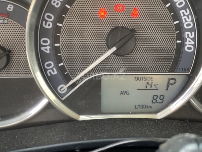 Toyota Corolla 2015, 194,241 km - 1.6 l - Bakı