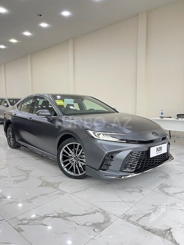 Toyota Camry-1