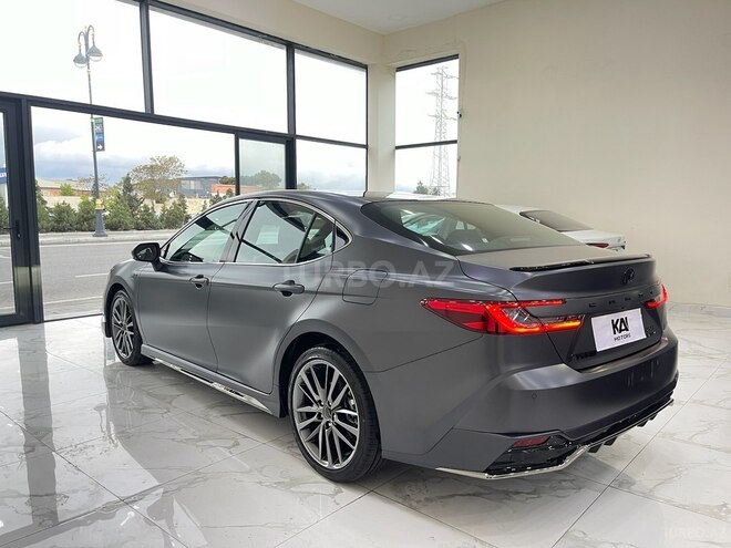 Toyota Camry-7