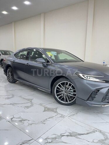 Toyota Camry-5