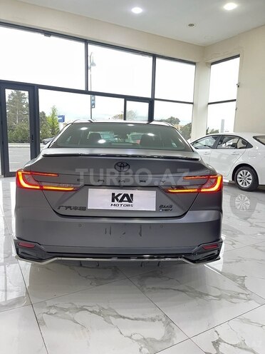 Toyota Camry-9
