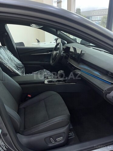 Toyota Camry-11
