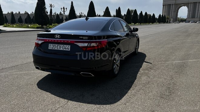 Hyundai Grandeur 2015, 198,795 km - 2.2 l - Gəncə