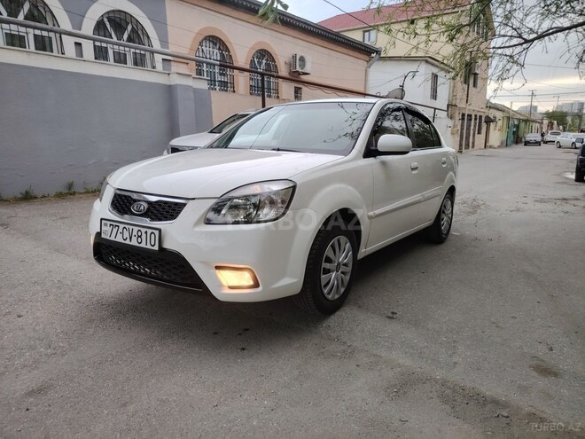 Kia Rio 2011, 284,000 km - 1.4 л - Bakı