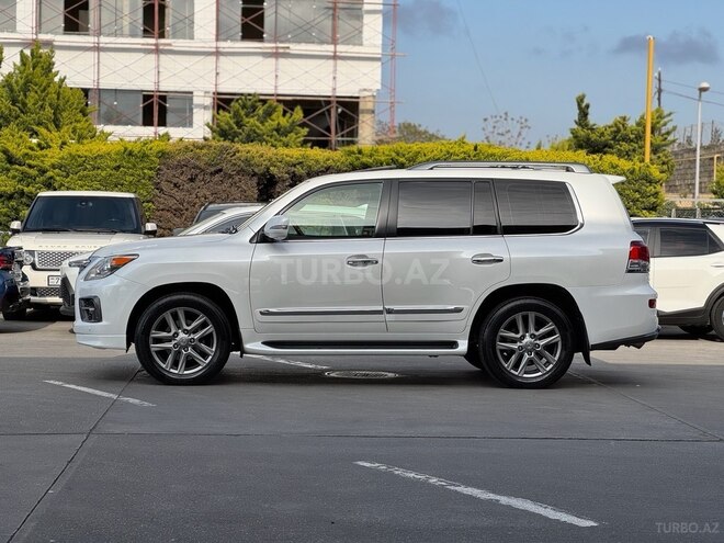 Lexus LX 570 2013, 132,000 km - 5.7 л - Bakı