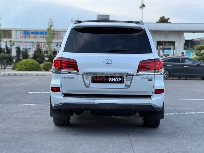 Lexus LX 570 2013, 132,000 km - 5.7 л - Bakı