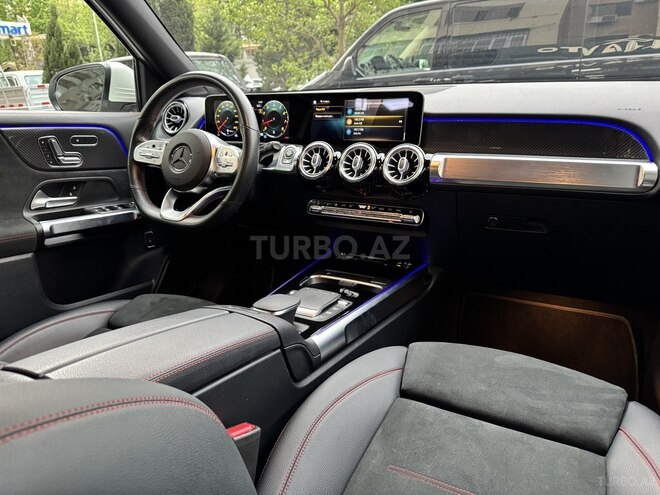 Mercedes GLB 250-9