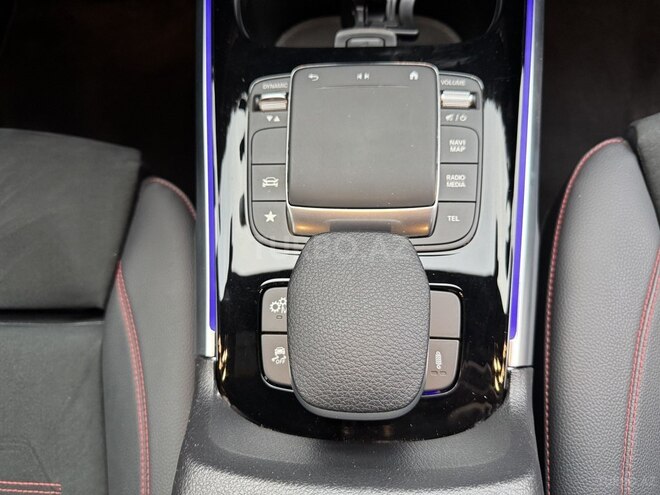 Mercedes GLB 250-13