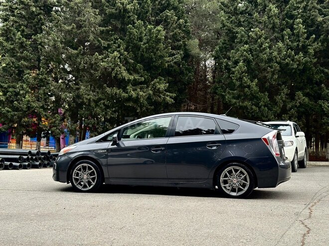 Toyota Prius 2014, 220,000 km - 1.8 l - Bakı