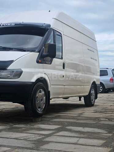Ford Transit-3