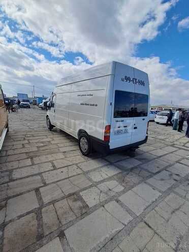 Ford Transit-9