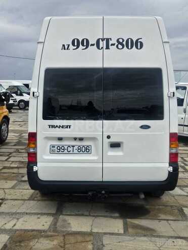 Ford Transit-5