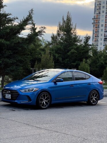 Hyundai Elantra 2018, 220,470 km - 2.0 l - Bakı