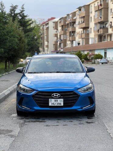 Hyundai Elantra 2018, 220,470 km - 2.0 l - Bakı