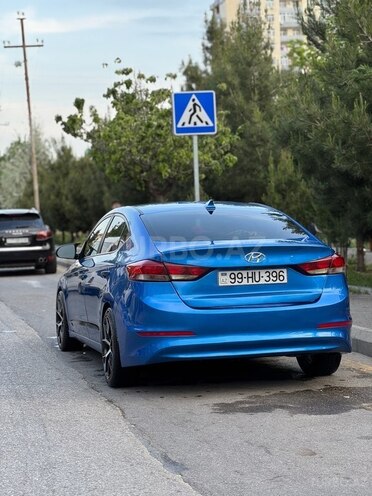 Hyundai Elantra 2018, 220,470 km - 2.0 l - Bakı