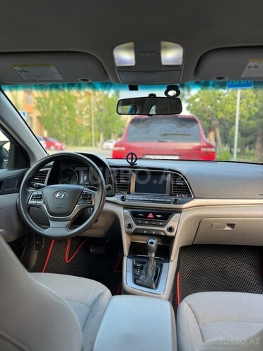 Hyundai Elantra 2018, 220,470 km - 2.0 l - Bakı