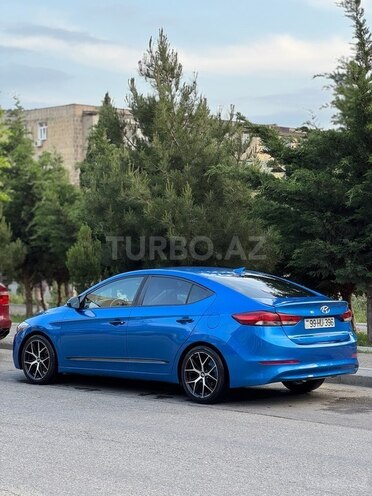 Hyundai Elantra 2018, 220,470 km - 2.0 l - Bakı