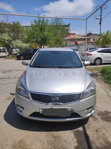 Kia Ceed 2010, 233,000 km - 1.6 л - Bakı