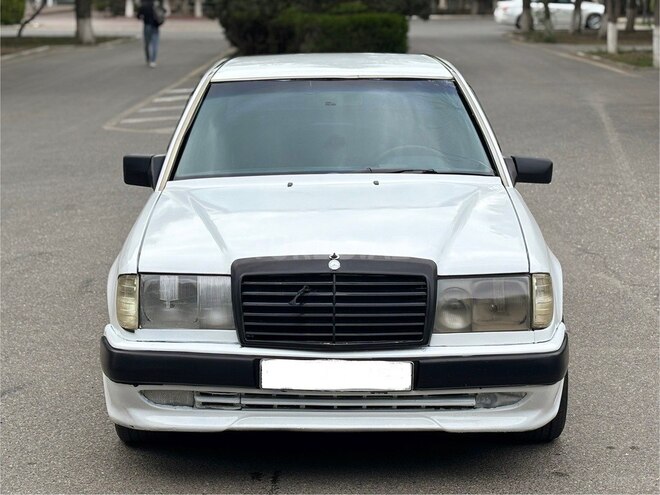 Mercedes E 200 d 1990, 270,600 km - 2.0 l - Sumqayıt