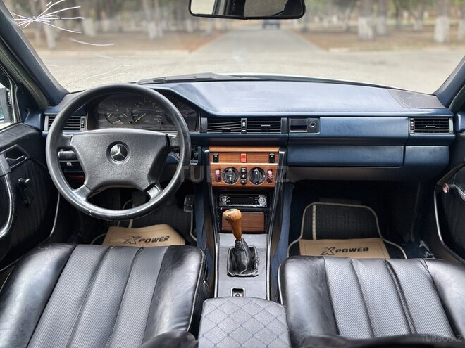 Mercedes E 200 d 1990, 270,600 km - 2.0 l - Sumqayıt
