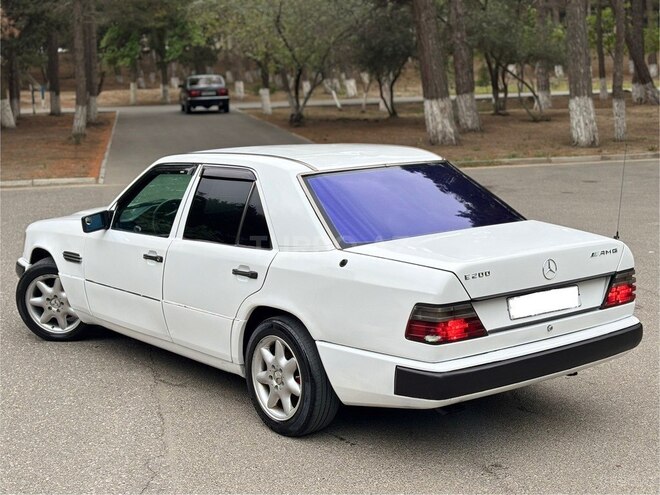 Mercedes E 200 d 1990, 270,600 km - 2.0 l - Sumqayıt