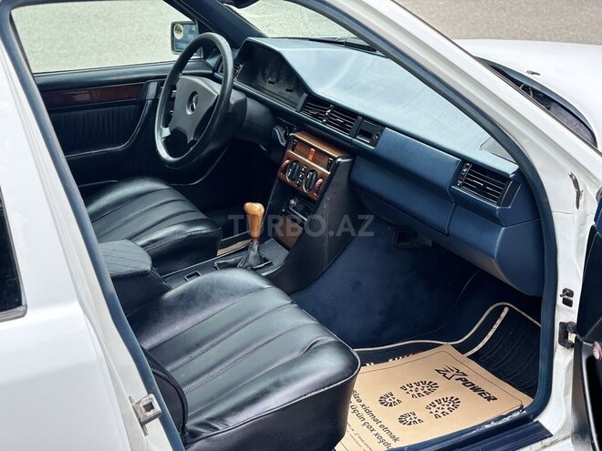 Mercedes E 200 d 1990, 270,600 km - 2.0 l - Sumqayıt
