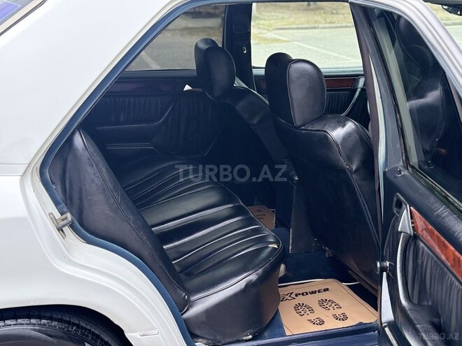 Mercedes E 200 d 1990, 270,600 km - 2.0 l - Sumqayıt